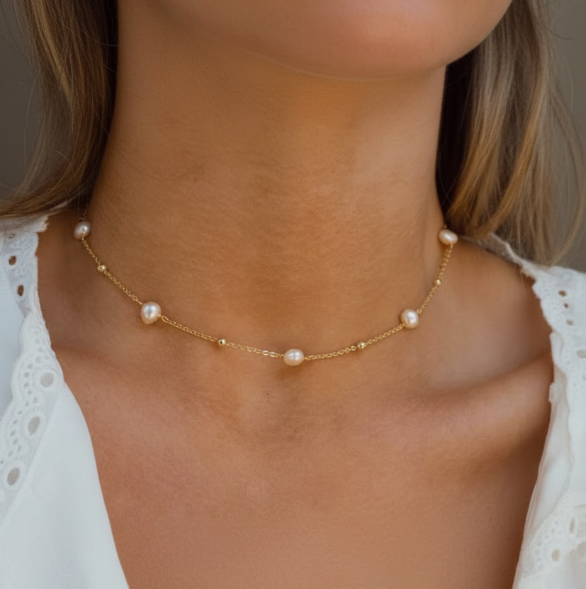 Nefeli Pearl Necklace