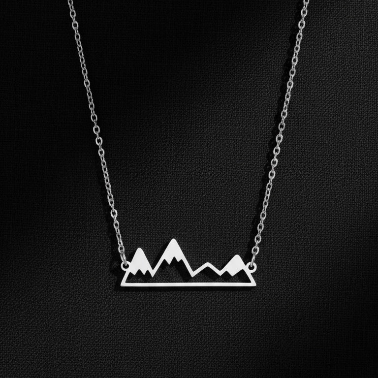 Koryfés Silver Necklace